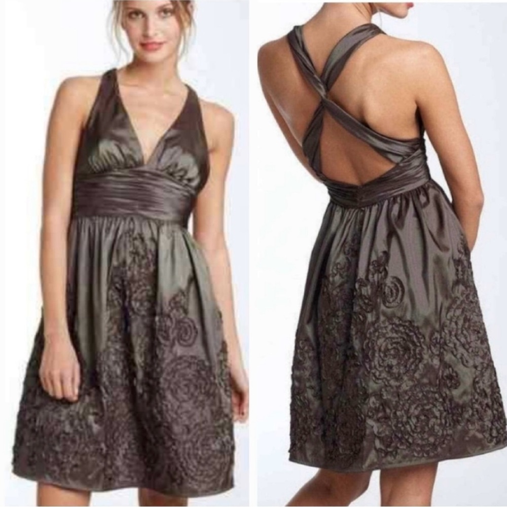 Adrianna Papell Boutique Twist Halter
Cocktail Dress, Women's Size 8P - Picture 1 of 5